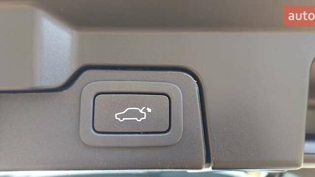 Білий Ленд Ровер Рендж Ровер Евок, об'ємом двигуна 2 л та пробігом 228 тис. км за 13300 $, фото 20 на Automoto.ua