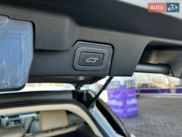 Белый Ленд Ровер Рендж Ровер Эвок, объемом двигателя 2 л и пробегом 183 тыс. км за 11800 $, фото 37 на Automoto.ua