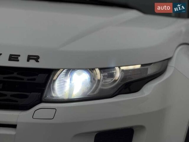 Білий Ленд Ровер Рендж Ровер Евок, об'ємом двигуна 2 л та пробігом 125 тис. км за 14800 $, фото 5 на Automoto.ua