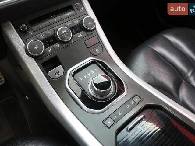 Белый Ленд Ровер Рендж Ровер Эвок, объемом двигателя 2.18 л и пробегом 176 тыс. км за 19500 $, фото 20 на Automoto.ua