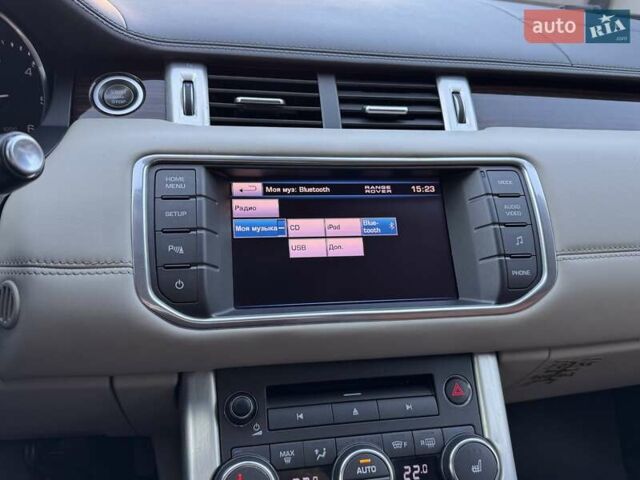 Белый Ленд Ровер Рендж Ровер Эвок, объемом двигателя 2.18 л и пробегом 159 тыс. км за 17900 $, фото 21 на Automoto.ua