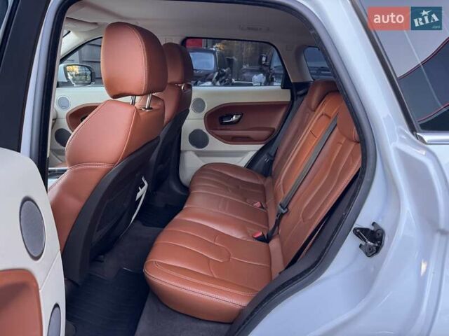 Белый Ленд Ровер Рендж Ровер Эвок, объемом двигателя 2.18 л и пробегом 159 тыс. км за 17900 $, фото 11 на Automoto.ua