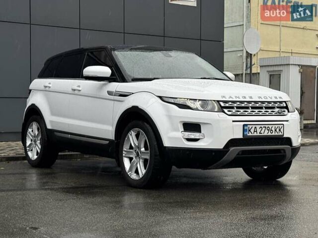 Ленд Ровер Рендж Ровер Эвок 2012 в Киеве на Automoto.ua Белый Ленд Ровер Рендж Ровер Эвок, объемом двигателя 2.18 л и пробегом 127 тыс. км за 19900 $, фото 1 на Automoto.ua