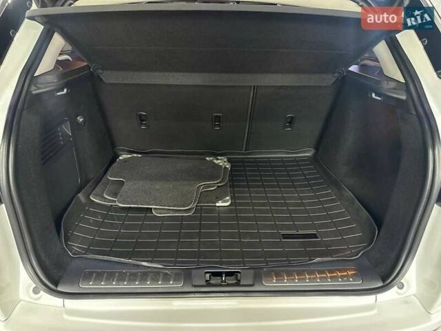 Белый Ленд Ровер Рендж Ровер Эвок, объемом двигателя 2.18 л и пробегом 112 тыс. км за 19999 $, фото 22 на Automoto.ua