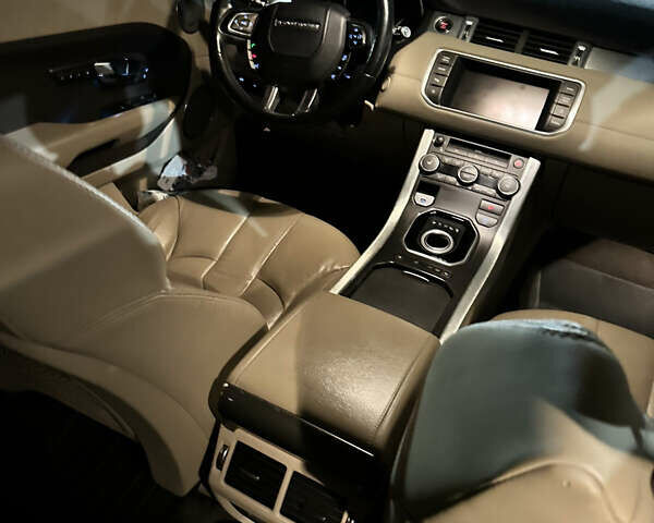 Белый Ленд Ровер Рендж Ровер Эвок, объемом двигателя 2 л и пробегом 200 тыс. км за 15500 $, фото 58 на Automoto.ua