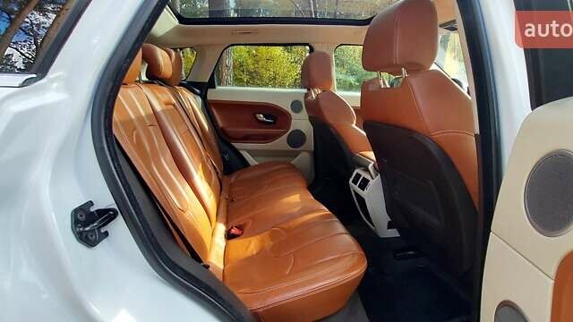 Білий Ленд Ровер Рендж Ровер Евок, об'ємом двигуна 2 л та пробігом 228 тис. км за 13300 $, фото 37 на Automoto.ua