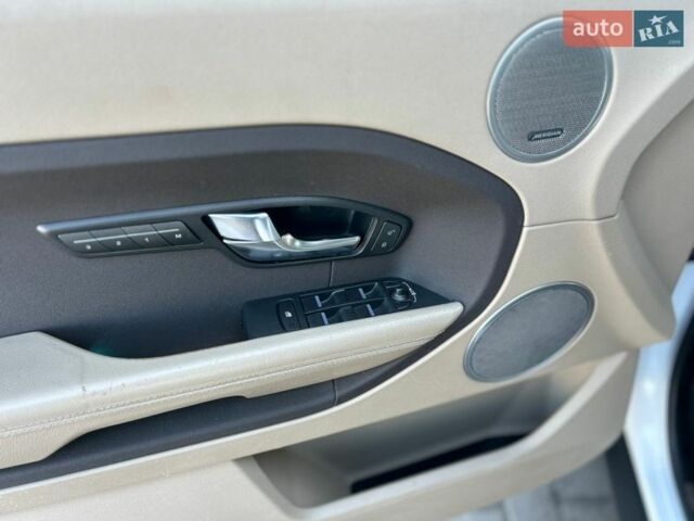 Белый Ленд Ровер Рендж Ровер Эвок, объемом двигателя 2 л и пробегом 183 тыс. км за 11800 $, фото 13 на Automoto.ua