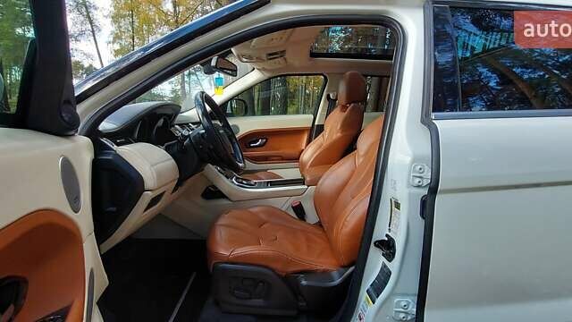 Білий Ленд Ровер Рендж Ровер Евок, об'ємом двигуна 2 л та пробігом 228 тис. км за 13300 $, фото 26 на Automoto.ua