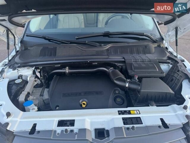 Белый Ленд Ровер Рендж Ровер Эвок, объемом двигателя 2.18 л и пробегом 77 тыс. км за 18500 $, фото 14 на Automoto.ua