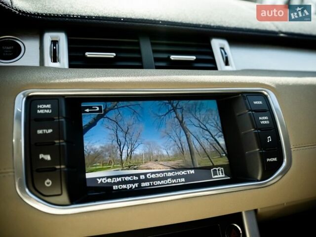 Белый Ленд Ровер Рендж Ровер Эвок, объемом двигателя 2.2 л и пробегом 148 тыс. км за 19000 $, фото 49 на Automoto.ua