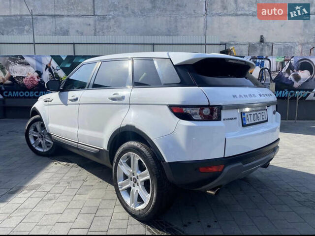 Белый Ленд Ровер Рендж Ровер Эвок, объемом двигателя 2 л и пробегом 197 тыс. км за 18900 $, фото 1 на Automoto.ua