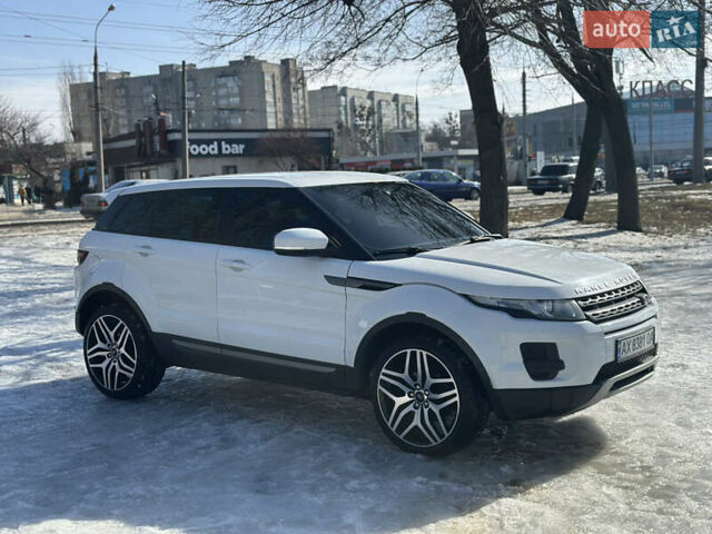 Білий Ленд Ровер Рендж Ровер Евок, об'ємом двигуна 2.2 л та пробігом 223 тис. км за 15800 $, фото 9 на Automoto.ua