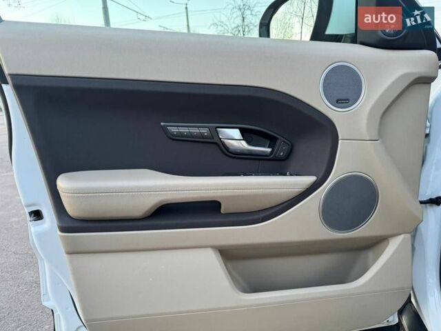 Белый Ленд Ровер Рендж Ровер Эвок, объемом двигателя 2.18 л и пробегом 77 тыс. км за 18500 $, фото 20 на Automoto.ua