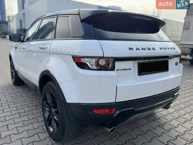 Ленд Ровер Рендж Ровер Эвок 2013 в Одессе на Automoto.ua Белый Ленд Ровер Рендж Ровер Эвок, объемом двигателя 2 л и пробегом 169 тыс. км за 16500 $, фото 9 на Automoto.ua