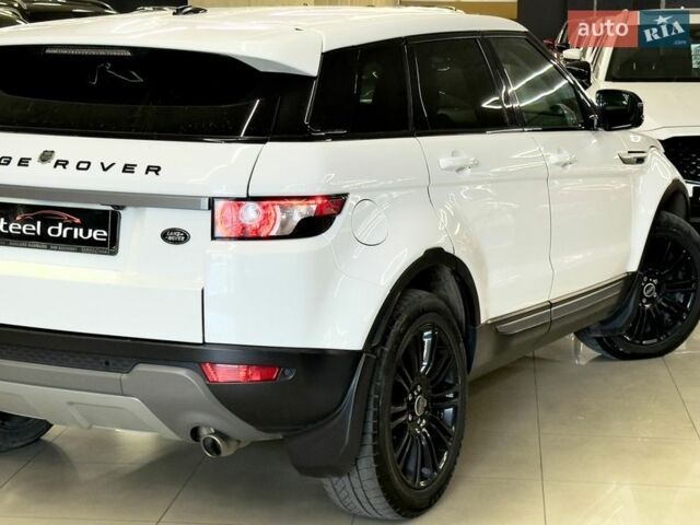 Белый Ленд Ровер Рендж Ровер Эвок, объемом двигателя 2.18 л и пробегом 155 тыс. км за 19399 $, фото 11 на Automoto.ua