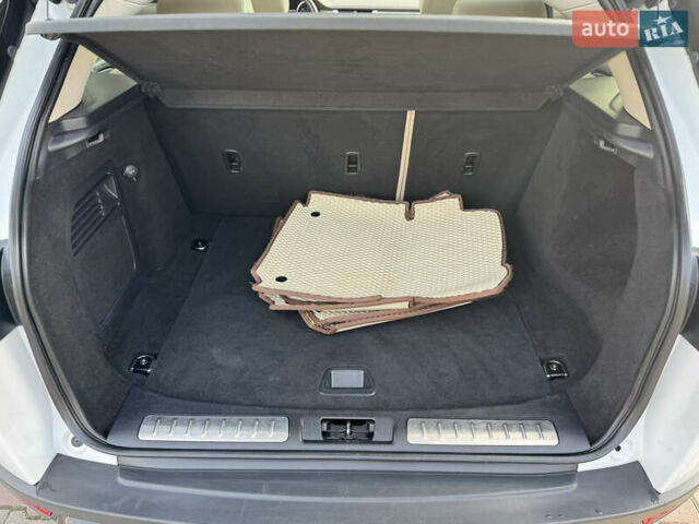 Ленд Ровер Рендж Ровер Эвок 2013 в Одессе на Automoto.ua Белый Ленд Ровер Рендж Ровер Эвок, объемом двигателя 2 л и пробегом 169 тыс. км за 16500 $, фото 27 на Automoto.ua