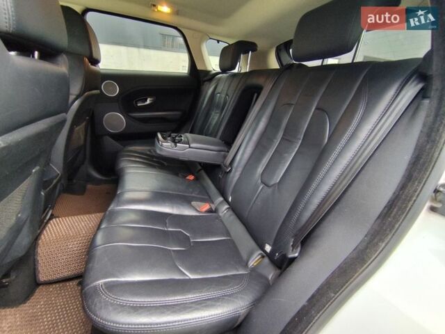 Белый Ленд Ровер Рендж Ровер Эвок, объемом двигателя 2.2 л и пробегом 207 тыс. км за 16500 $, фото 15 на Automoto.ua