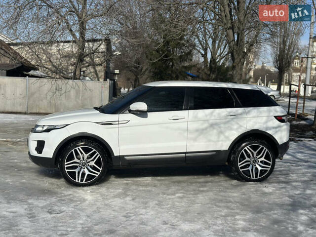 Білий Ленд Ровер Рендж Ровер Евок, об'ємом двигуна 2.2 л та пробігом 223 тис. км за 15800 $, фото 24 на Automoto.ua