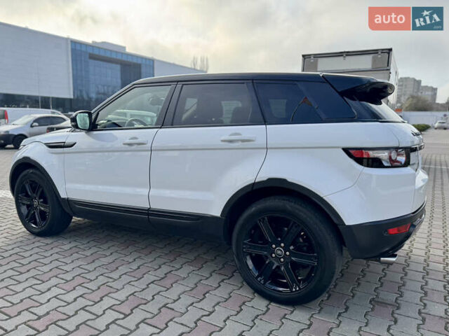 Ленд Ровер Рендж Ровер Эвок 2013 в Одессе на Automoto.ua Белый Ленд Ровер Рендж Ровер Эвок, объемом двигателя 2 л и пробегом 169 тыс. км за 16500 $, фото 10 на Automoto.ua