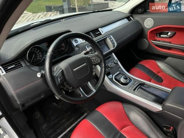 Белый Ленд Ровер Рендж Ровер Эвок, объемом двигателя 2.2 л и пробегом 158 тыс. км за 16500 $, фото 37 на Automoto.ua