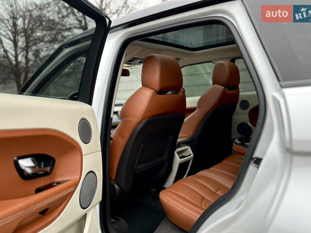 Білий Ленд Ровер Рендж Ровер Евок, об'ємом двигуна 2 л та пробігом 154 тис. км за 14000 $, фото 14 на Automoto.ua