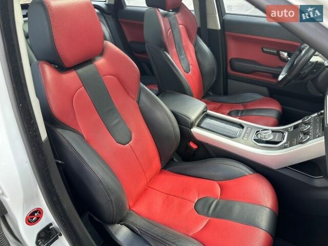 Белый Ленд Ровер Рендж Ровер Эвок, объемом двигателя 2.2 л и пробегом 158 тыс. км за 16500 $, фото 26 на Automoto.ua