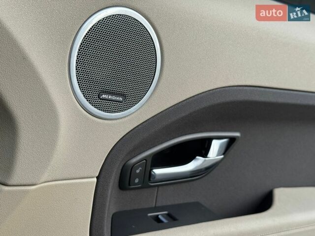 Белый Ленд Ровер Рендж Ровер Эвок, объемом двигателя 2 л и пробегом 241 тыс. км за 13200 $, фото 24 на Automoto.ua