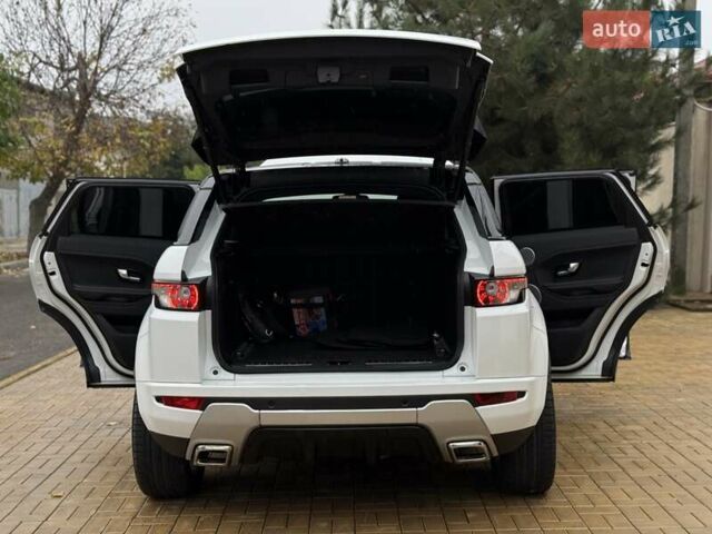 Белый Ленд Ровер Рендж Ровер Эвок, объемом двигателя 2 л и пробегом 104 тыс. км за 18900 $, фото 54 на Automoto.ua