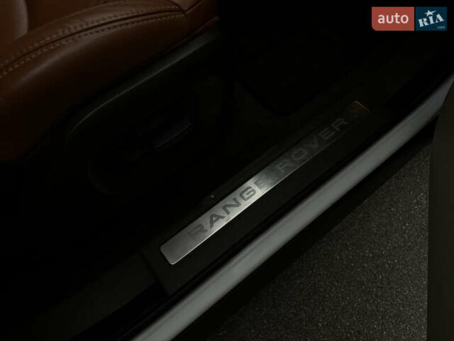 Білий Ленд Ровер Рендж Ровер Евок, об'ємом двигуна 2 л та пробігом 154 тис. км за 14000 $, фото 17 на Automoto.ua