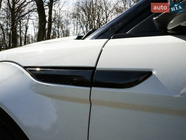 Белый Ленд Ровер Рендж Ровер Эвок, объемом двигателя 2.2 л и пробегом 148 тыс. км за 19000 $, фото 10 на Automoto.ua