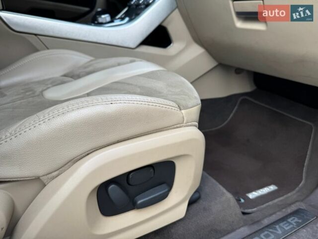 Белый Ленд Ровер Рендж Ровер Эвок, объемом двигателя 2 л и пробегом 241 тыс. км за 13200 $, фото 22 на Automoto.ua