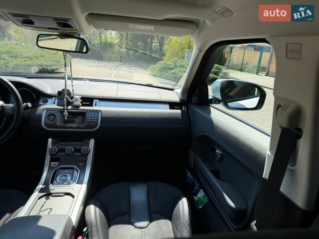 Білий Ленд Ровер Рендж Ровер Евок, об'ємом двигуна 2.18 л та пробігом 187 тис. км за 18200 $, фото 52 на Automoto.ua