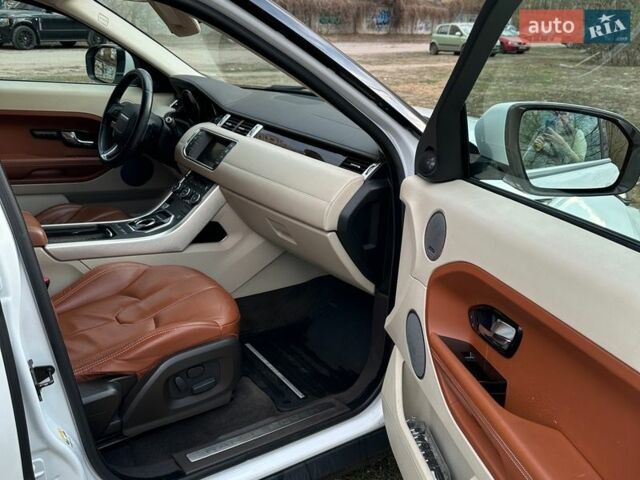 Білий Ленд Ровер Рендж Ровер Евок, об'ємом двигуна 2 л та пробігом 89 тис. км за 19500 $, фото 11 на Automoto.ua