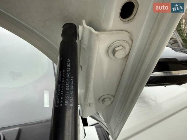 Білий Ленд Ровер Рендж Ровер Евок, об'ємом двигуна 2 л та пробігом 104 тис. км за 17950 $, фото 64 на Automoto.ua