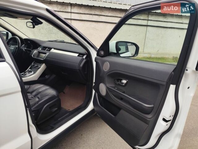 Белый Ленд Ровер Рендж Ровер Эвок, объемом двигателя 2.2 л и пробегом 207 тыс. км за 16500 $, фото 12 на Automoto.ua