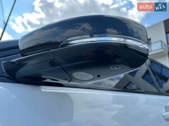 Белый Ленд Ровер Рендж Ровер Эвок, объемом двигателя 2.2 л и пробегом 158 тыс. км за 16500 $, фото 71 на Automoto.ua