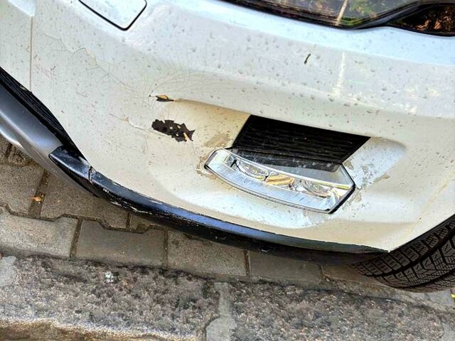 Білий Ленд Ровер Рендж Ровер Евок, об'ємом двигуна 2.2 л та пробігом 145 тис. км за 20000 $, фото 3 на Automoto.ua