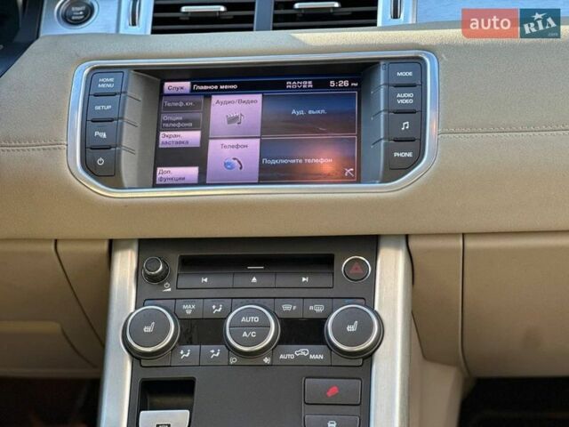 Білий Ленд Ровер Рендж Ровер Евок, об'ємом двигуна 2 л та пробігом 186 тис. км за 10500 $, фото 14 на Automoto.ua