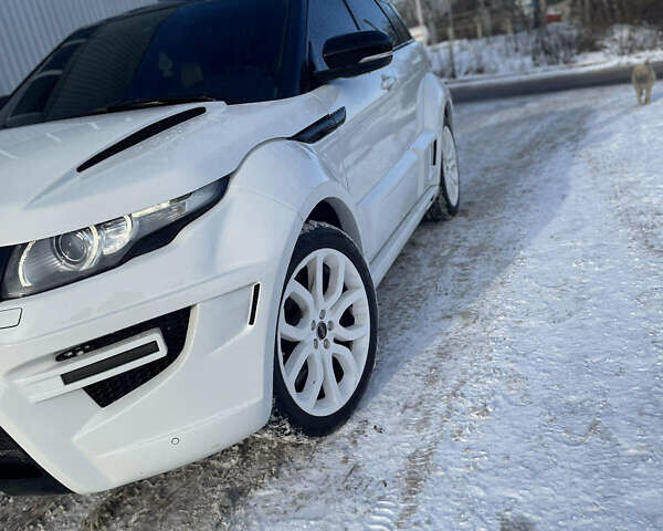 Білий Ленд Ровер Рендж Ровер Евок, об'ємом двигуна 2.18 л та пробігом 208 тис. км за 19500 $, фото 1 на Automoto.ua