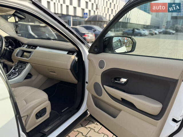 Ленд Ровер Рендж Ровер Эвок 2013 в Одессе на Automoto.ua Белый Ленд Ровер Рендж Ровер Эвок, объемом двигателя 2 л и пробегом 169 тыс. км за 16500 $, фото 33 на Automoto.ua