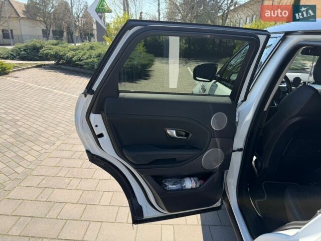 Білий Ленд Ровер Рендж Ровер Евок, об'ємом двигуна 2.18 л та пробігом 187 тис. км за 18200 $, фото 41 на Automoto.ua