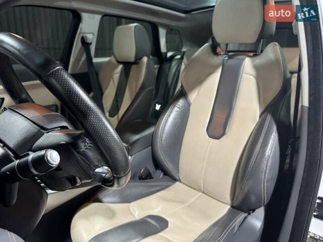 Белый Ленд Ровер Рендж Ровер Эвок, объемом двигателя 2.18 л и пробегом 72 тыс. км за 18999 $, фото 13 на Automoto.ua