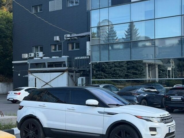 Білий Ленд Ровер Рендж Ровер Евок, об'ємом двигуна 2 л та пробігом 200 тис. км за 12500 $, фото 3 на Automoto.ua