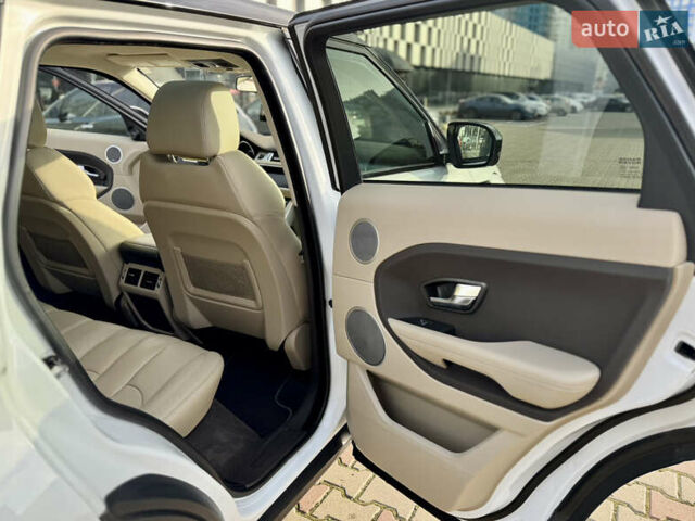 Ленд Ровер Рендж Ровер Эвок 2013 в Одессе на Automoto.ua Белый Ленд Ровер Рендж Ровер Эвок, объемом двигателя 2 л и пробегом 169 тыс. км за 16500 $, фото 29 на Automoto.ua