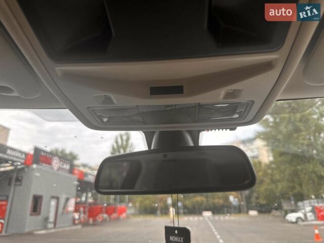 Білий Ленд Ровер Рендж Ровер Евок, об'ємом двигуна 2 л та пробігом 186 тис. км за 15000 $, фото 49 на Automoto.ua