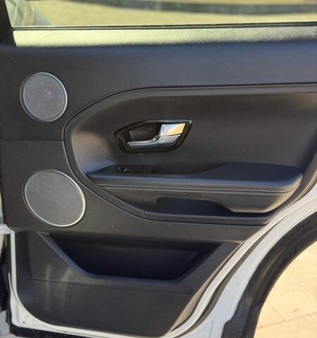 Білий Ленд Ровер Рендж Ровер Евок, об'ємом двигуна 2 л та пробігом 179 тис. км за 11900 $, фото 18 на Automoto.ua