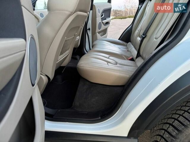 Белый Ленд Ровер Рендж Ровер Эвок, объемом двигателя 2.2 л и пробегом 77 тыс. км за 18500 $, фото 16 на Automoto.ua