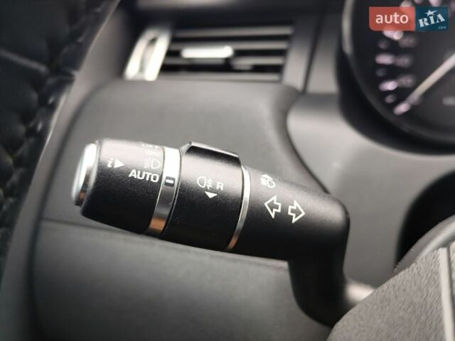 Белый Ленд Ровер Рендж Ровер Эвок, объемом двигателя 2.2 л и пробегом 207 тыс. км за 16500 $, фото 25 на Automoto.ua