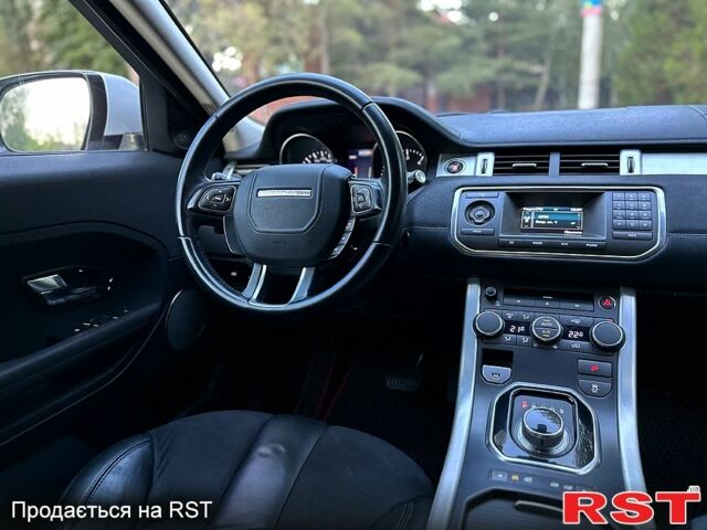 Белый Ленд Ровер Рендж Ровер Эвок, объемом двигателя 2.2 л и пробегом 220 тыс. км за 16800 $, фото 6 на Automoto.ua