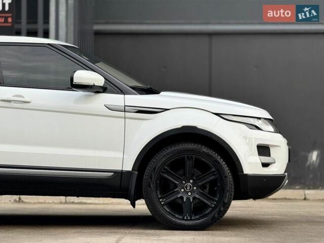 Белый Ленд Ровер Рендж Ровер Эвок, объемом двигателя 2 л и пробегом 241 тыс. км за 13200 $, фото 12 на Automoto.ua